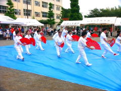 イキイキニーハオの踊り