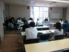総会での審議