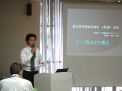 被災地の状況を報告する伊東氏